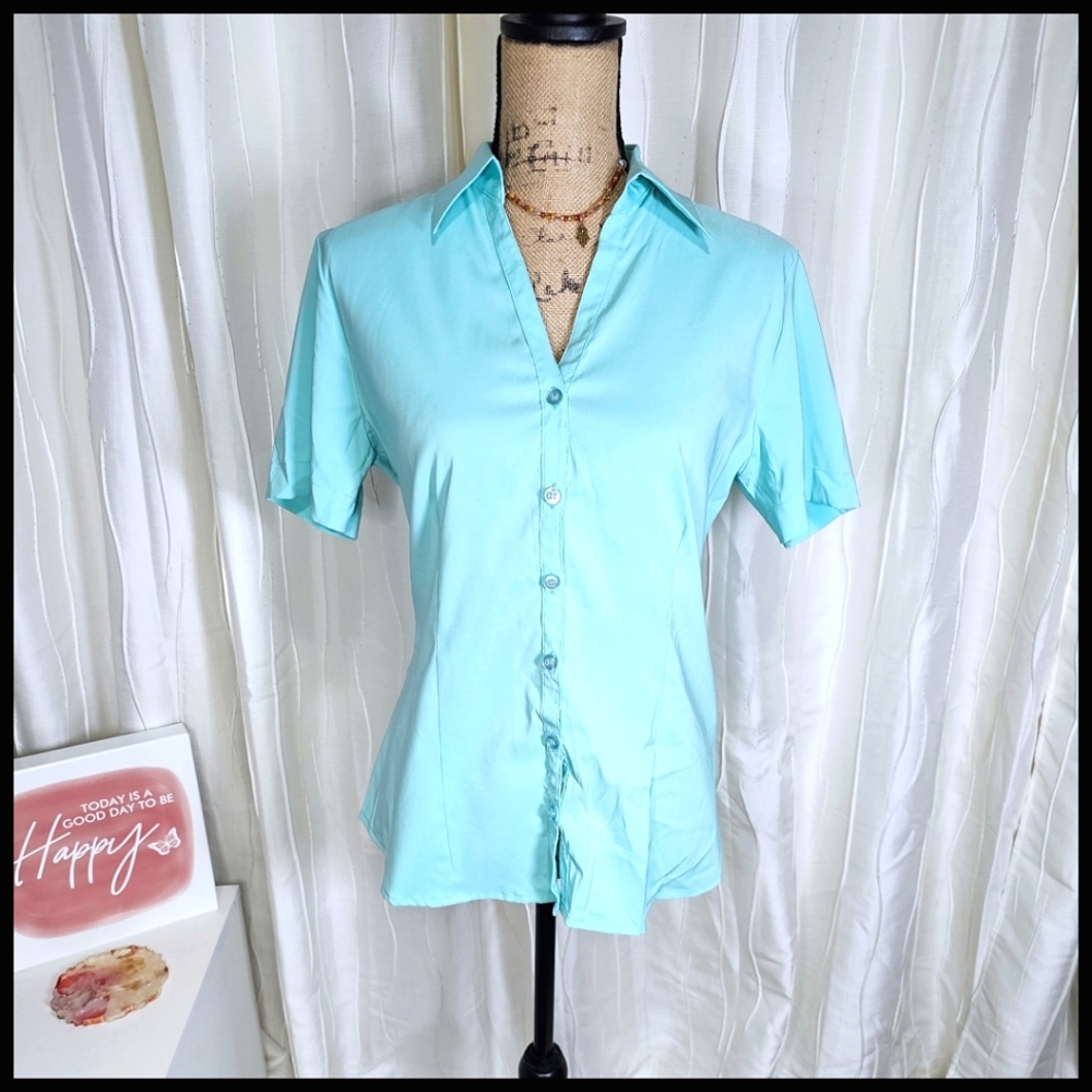 ICO Mint Blue Short Sleeve Button Down Blouse Size Medium